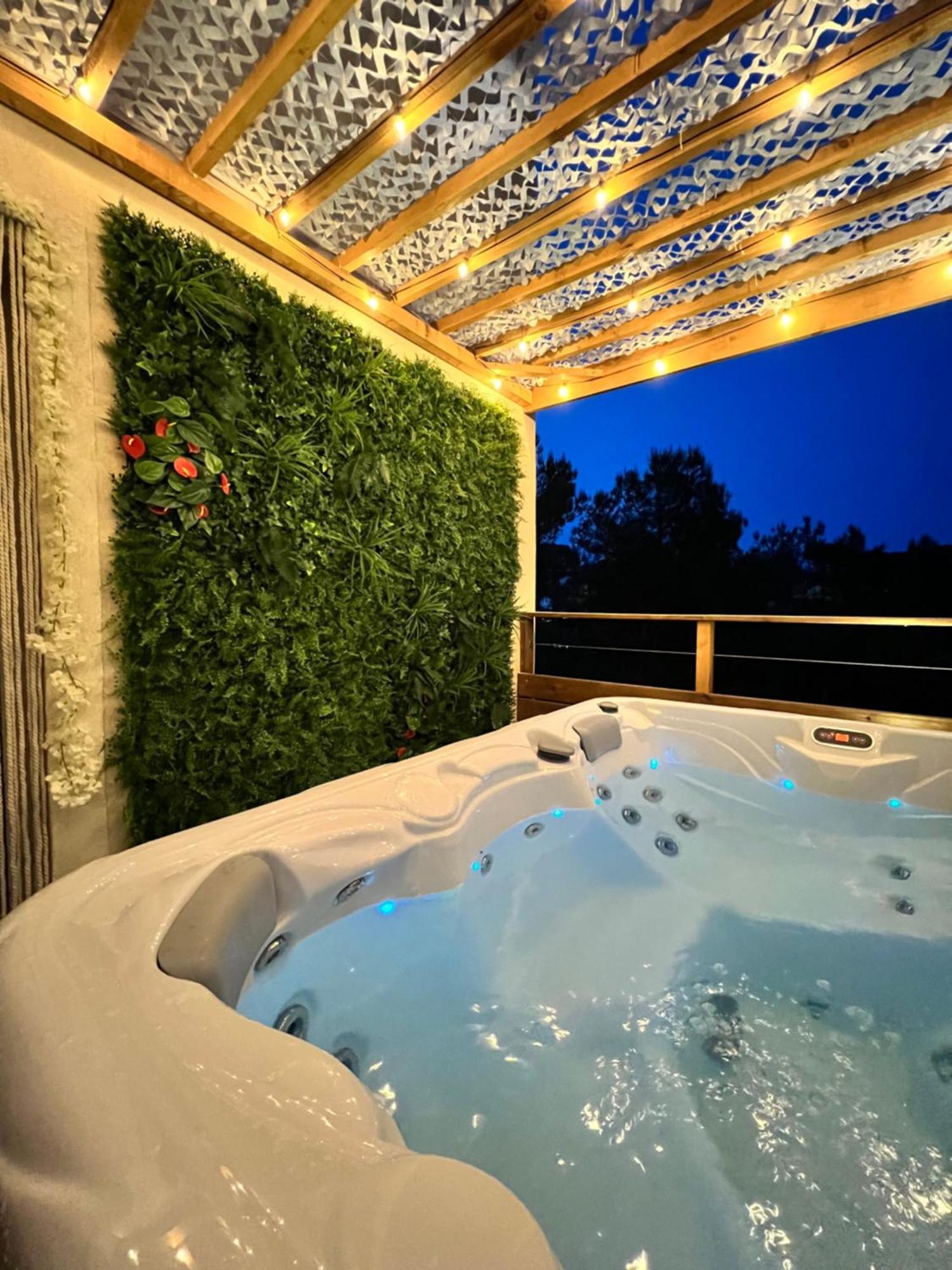Love Room Tente Lodge Spa Mfg Chez C&C, Exclusivement Reservee Aux Adultes Cantaron 외부 사진